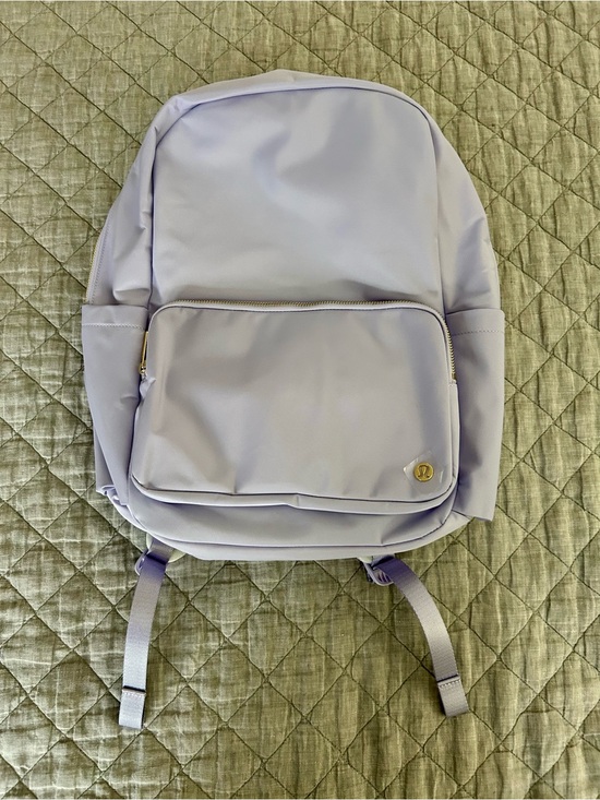 lululemon athletica Handbags - NWT lululemon Everywhere Backpack 22L Metal Hardware Lavender Frost Gold